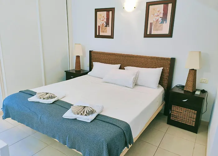 Apartment Duplex Michelle Parque Santiago I En Playa De Americas